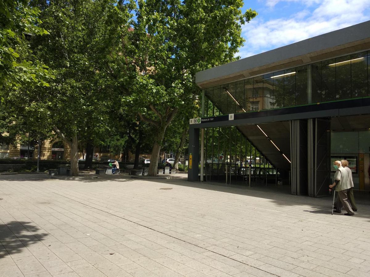 A Quiet Place In The Heart Of The City Budapest Exterior photo