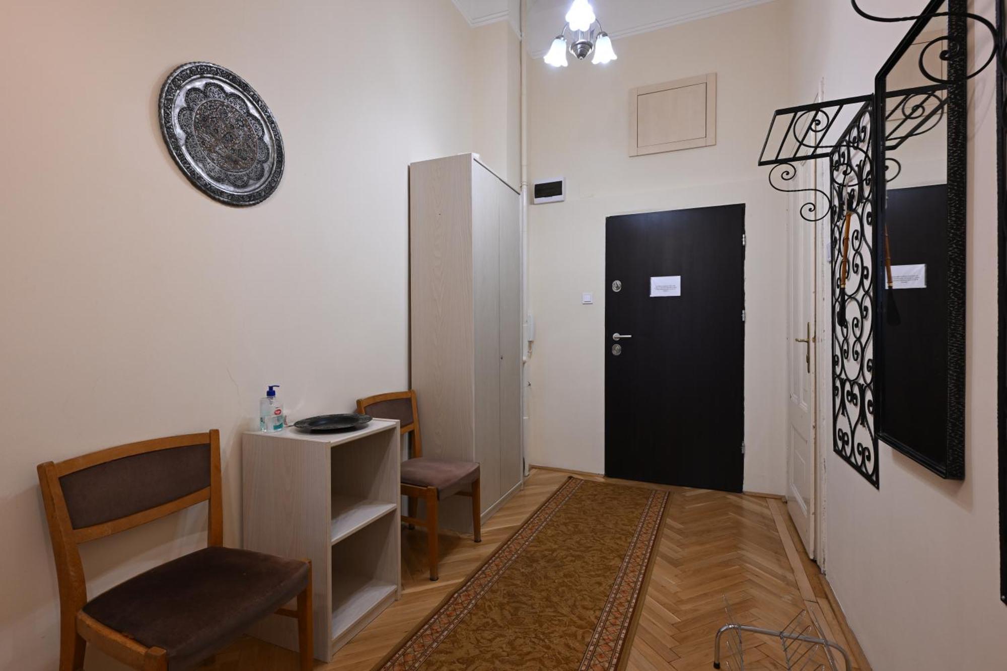 A Quiet Place In The Heart Of The City Budapest Exterior photo